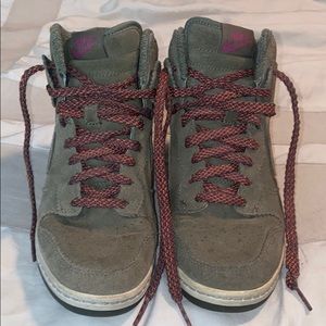 Nike dunk sky high army green wedge sneak size 7.5